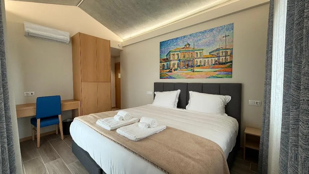 DOUBLE DELUXE Room, Oporto Station Hostel & Rooms, Porto