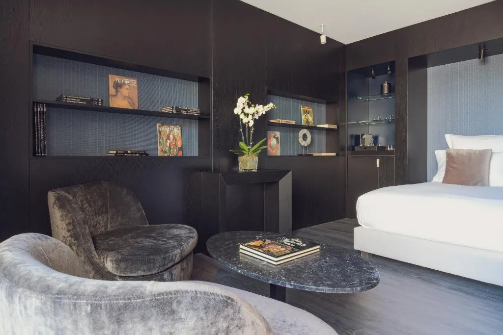 SUITE WITH TERRACE Room, The Pavilions Madrid, Madrid