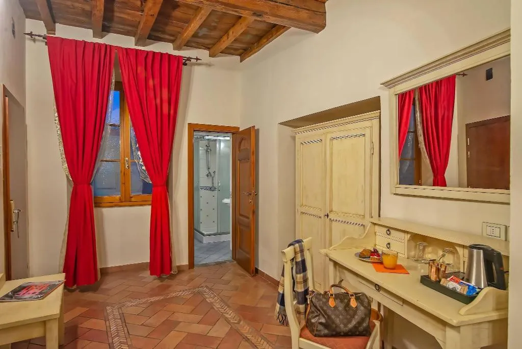 SINGLE STANDARD Room, Porta Faenza, Florence