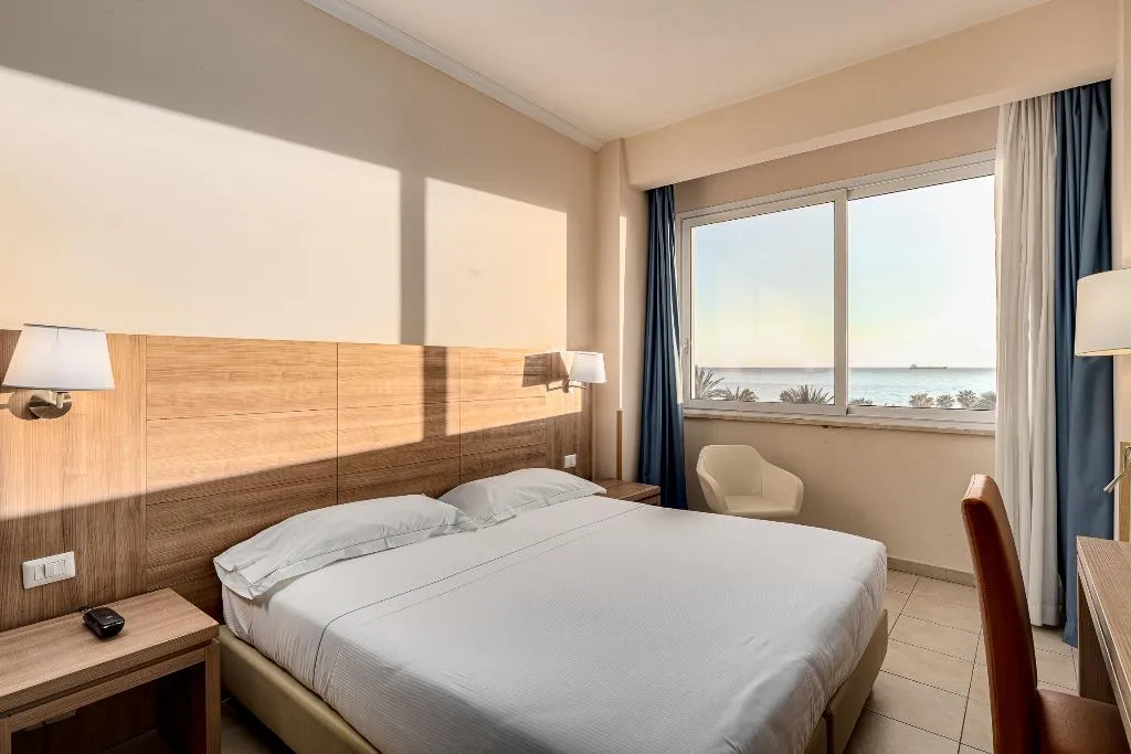 DOUBLE SEA VIEW Room, Hotel Mediterraneo, Rome