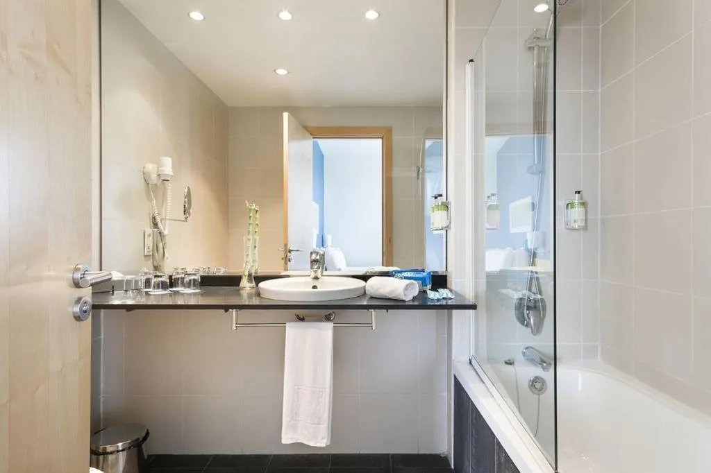 JUNIOR SUITE STANDARD Room, Innside Barcelona Aeropuerto, Barcelona