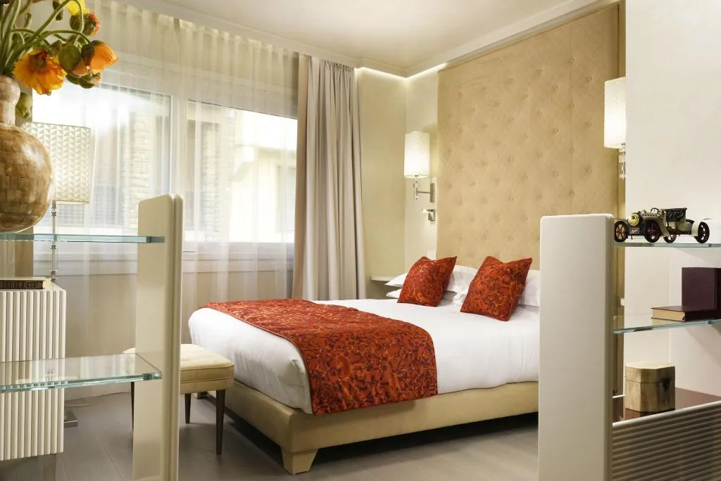 DOUBLE SUPERIOR KING BED Room, Ponte Vecchio Suites & Spa, Florence