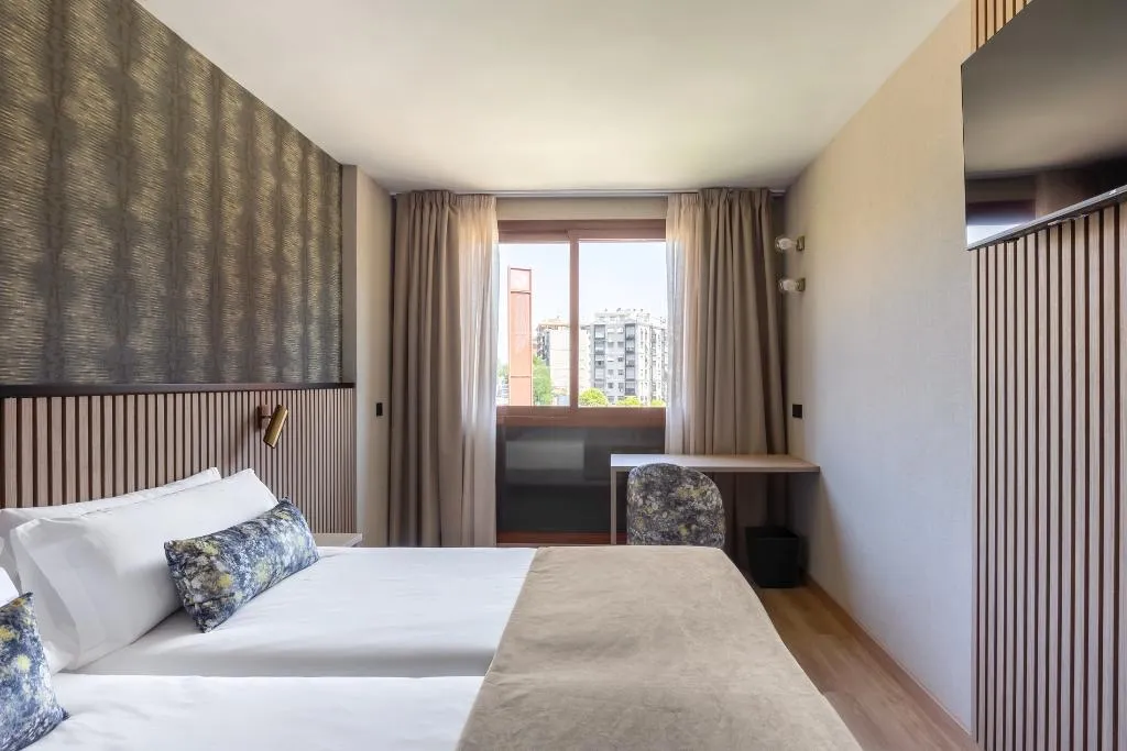 Double or Twin SUPERIOR Room, Acta Piramides, Madrid