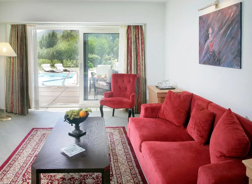 SUITE WITH PRIVATE POOL Room, Theophano Imperial Palace, Halkidiki