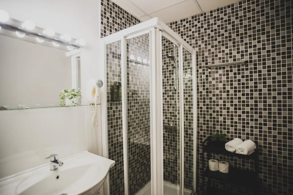 APARTMENT TWO BEDROOMS Room, azz Apartamentos Torre de la Plata, Seville