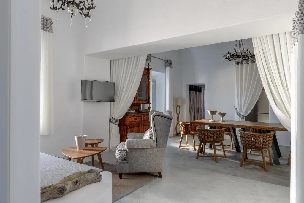 VILLA WITH PRIVATE POOL Room, Senses Luxury Villa, Santorini