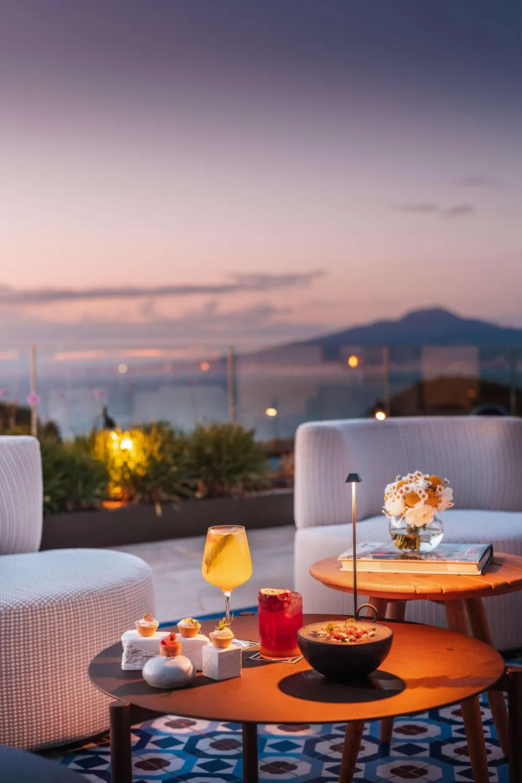 Bar, Ara Maris, Naples