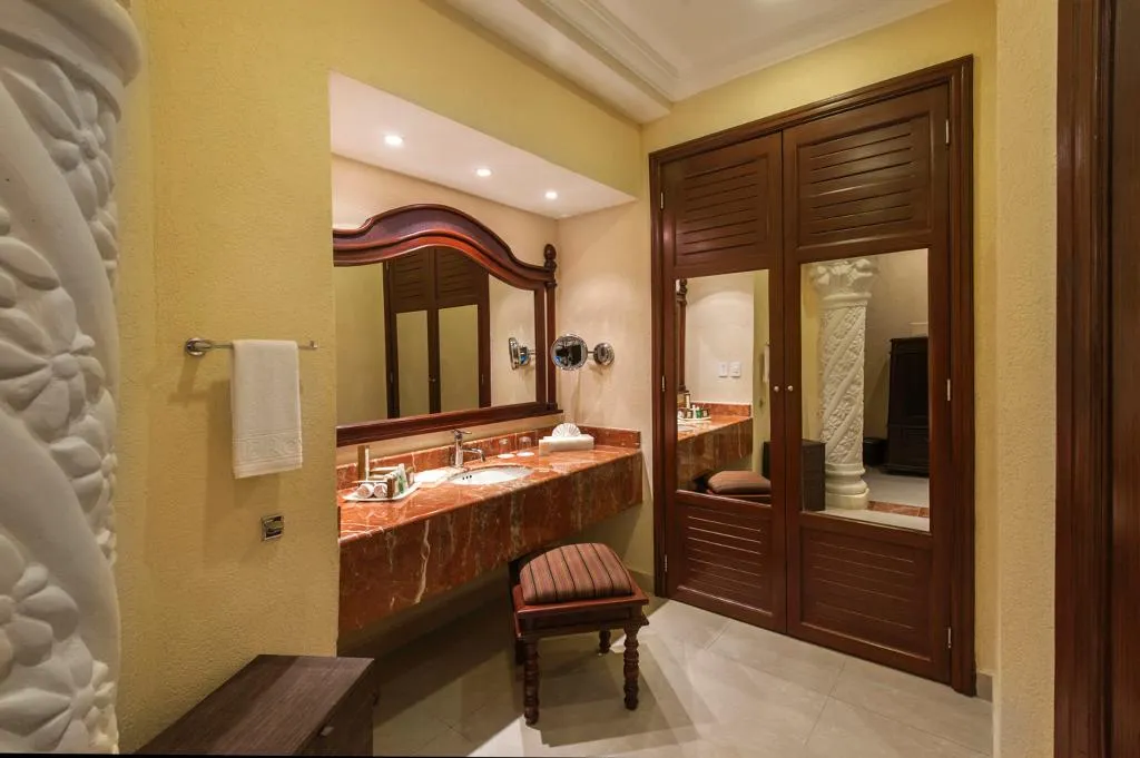 JUNIOR SUITE OCEAN FRONT Room, Hyatt Vivid Playa Del Carmen - Adults Only, Playa Del Carmen