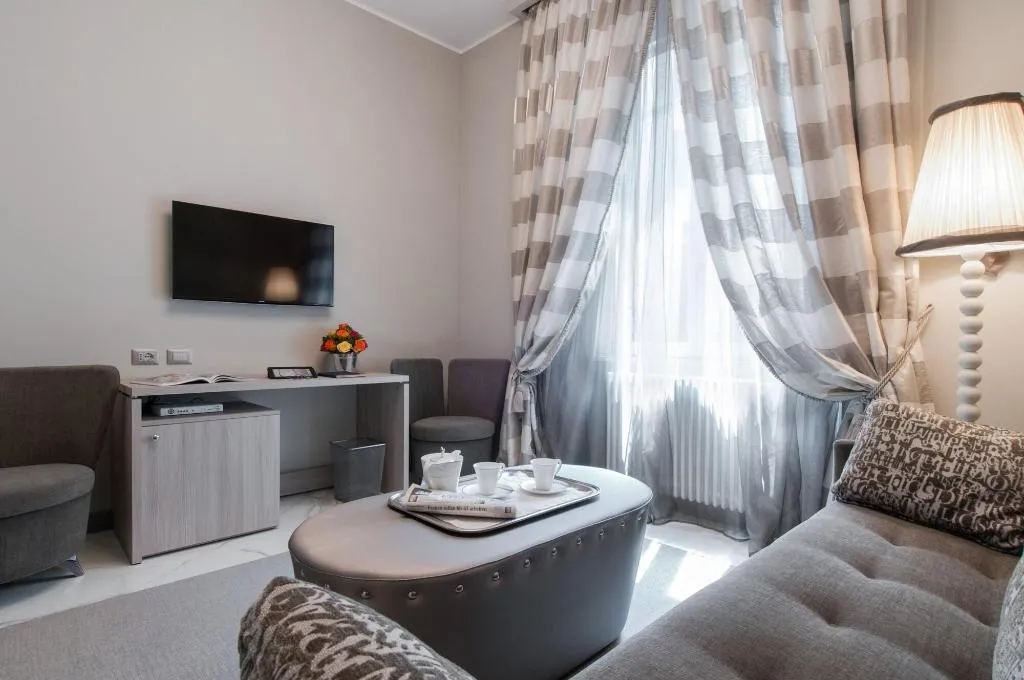 Room, Brera Prestige B&B, Milan