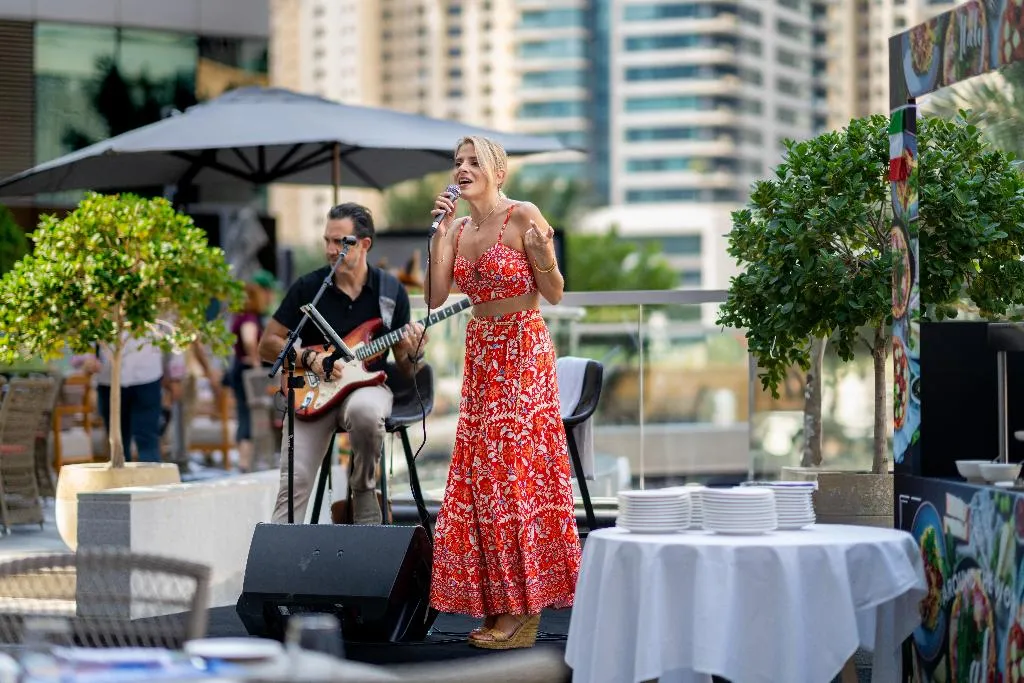 Restaurant, Crowne Plaza Dubai Marina, Dubai