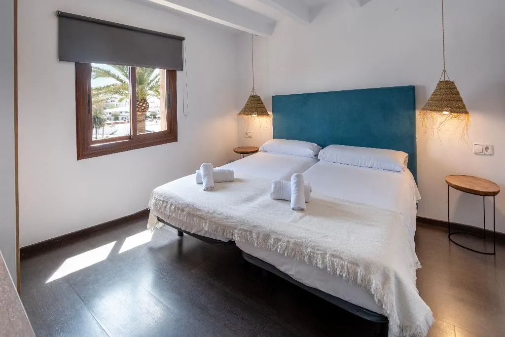 DOUBLE BASIC Room, Castell de Lô, Menorca