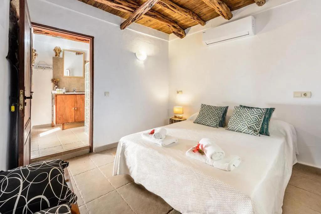 DOUBLE STANDARD Room, Agroturismo Can Prats, Ibiza