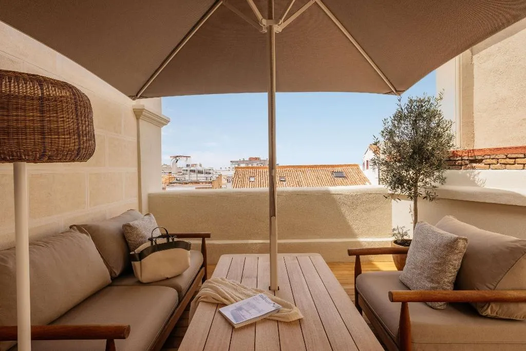 JUNIOR SUITE WITH TERRACE Room, Casa de las Artes, member of Melia Collection, Madrid