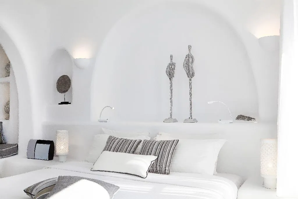 VILLA HONEYMOON Room, Infinity Suites & Dana Villas, Santorini