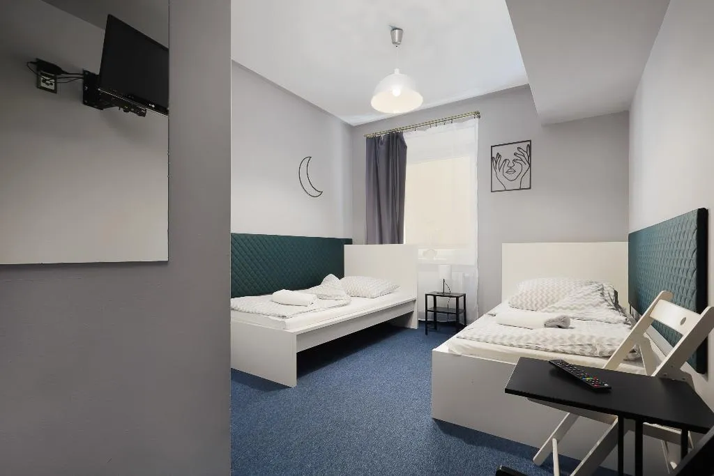 TWIN STANDARD Room, Moon Hostel Krakow, Krakow
