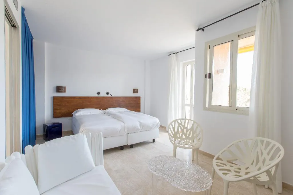 Room, Tirreno Resort, Olbia