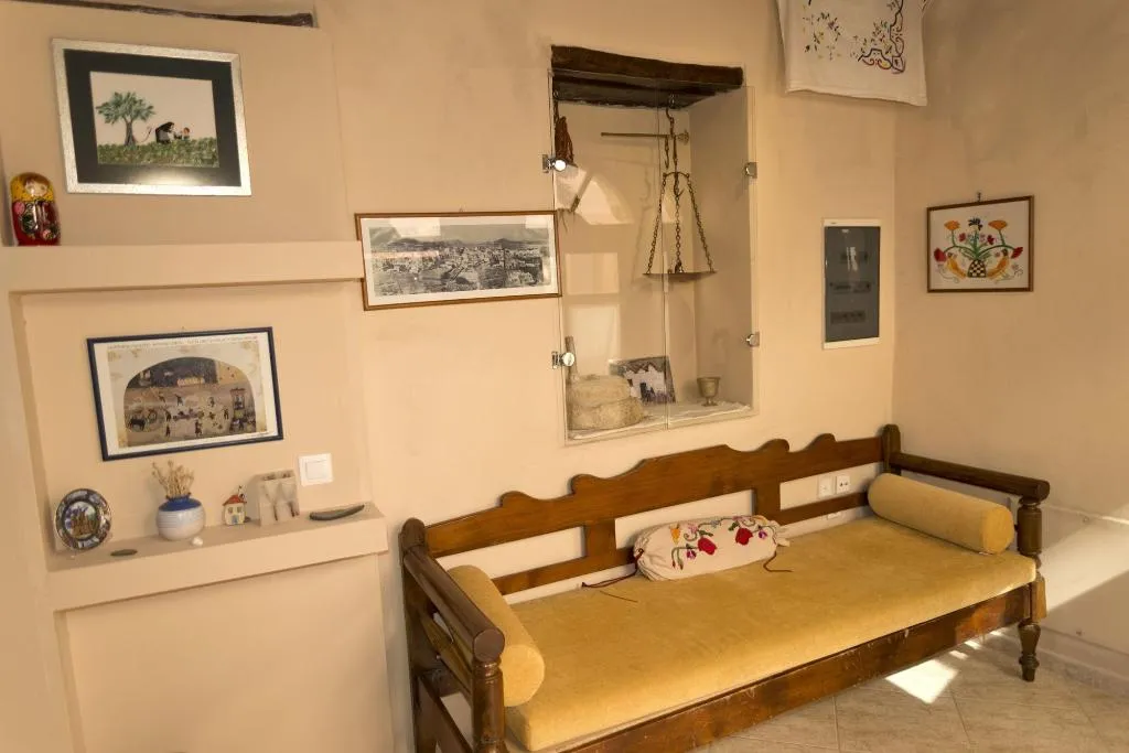 Room, Idili Traditional House, Crete