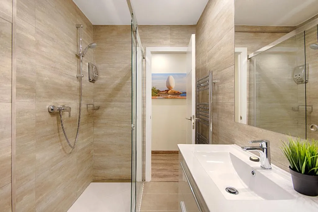 APARTMENT FOUR BEDROOMS Room, Mercedes Heritage Apartments, Barcelona