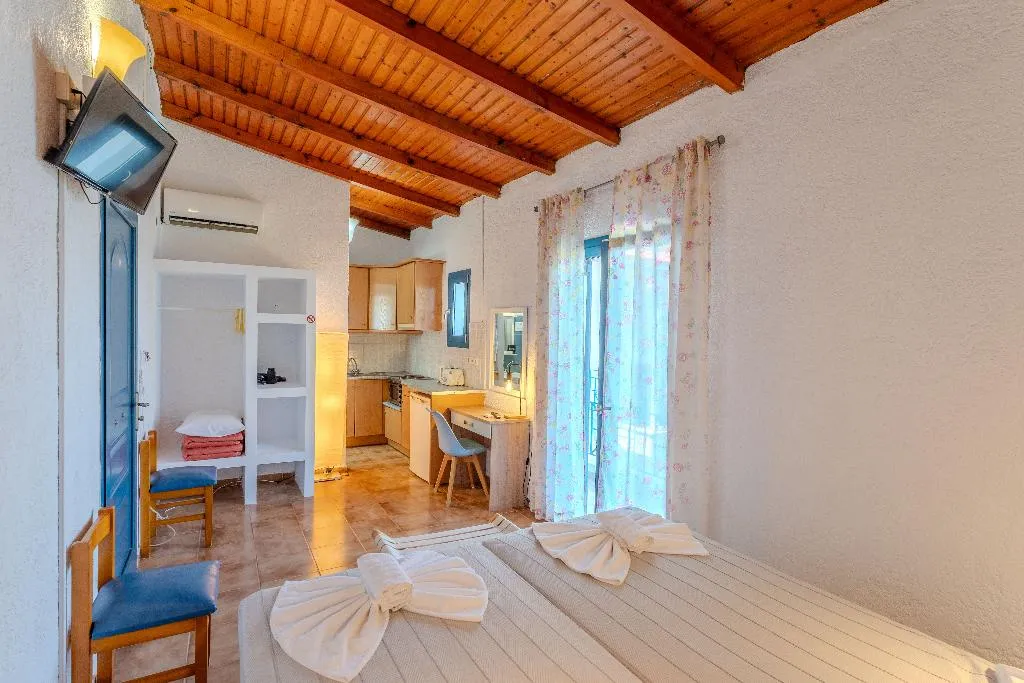 STUDIO SEA VIEW WITH BALCONY Room, Metaxatos Apartments, Kefallinia