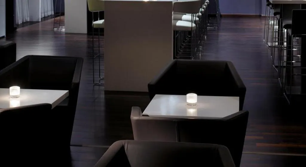 Bar, Hues Boutique, Dubai