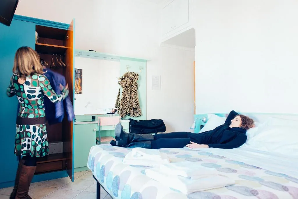 Room, The Beehive, Naples