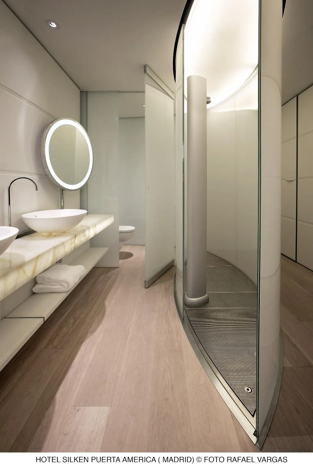 DOUBLE SINGLE USE STANDARD Room, Puerta America Madrid, Madrid