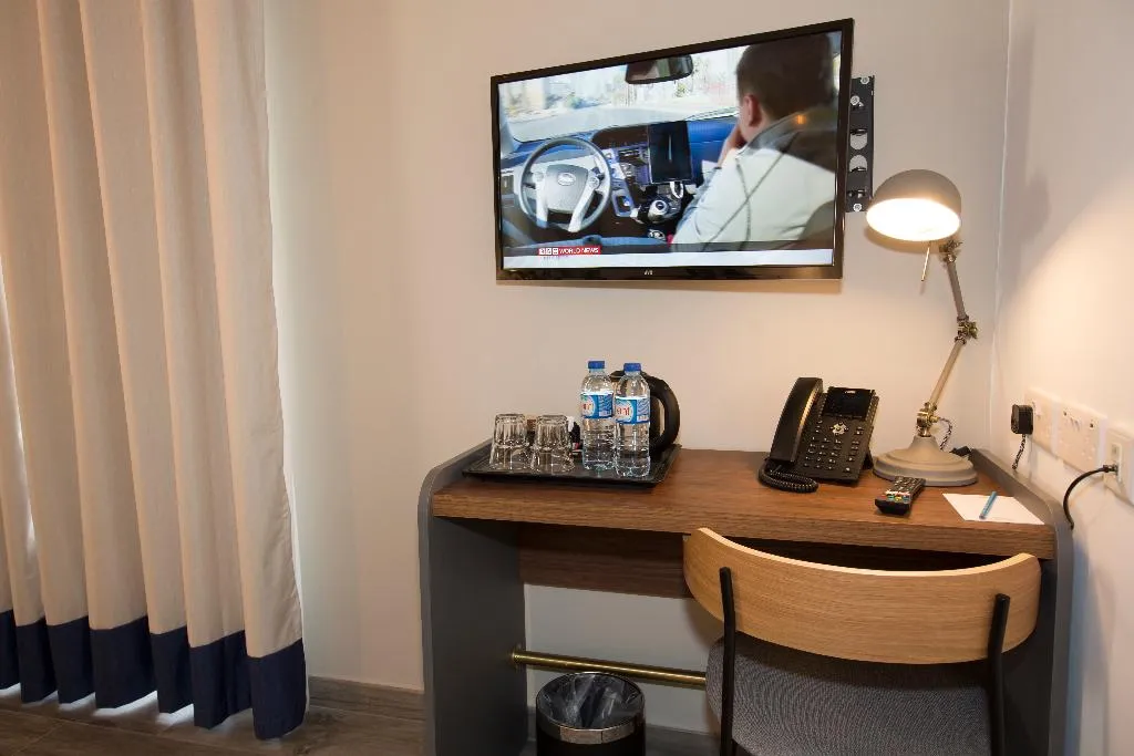 SINGLE SUPERIOR Room, Lady Todd, Malta