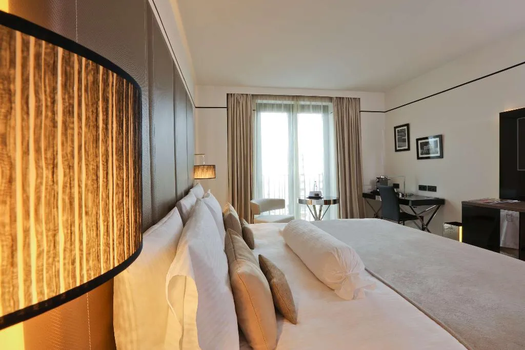 DOUBLE SUPERIOR Room, Melia Berlin, Berlin