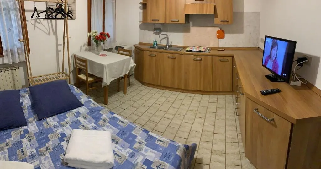 Room, Grey's House, Venice