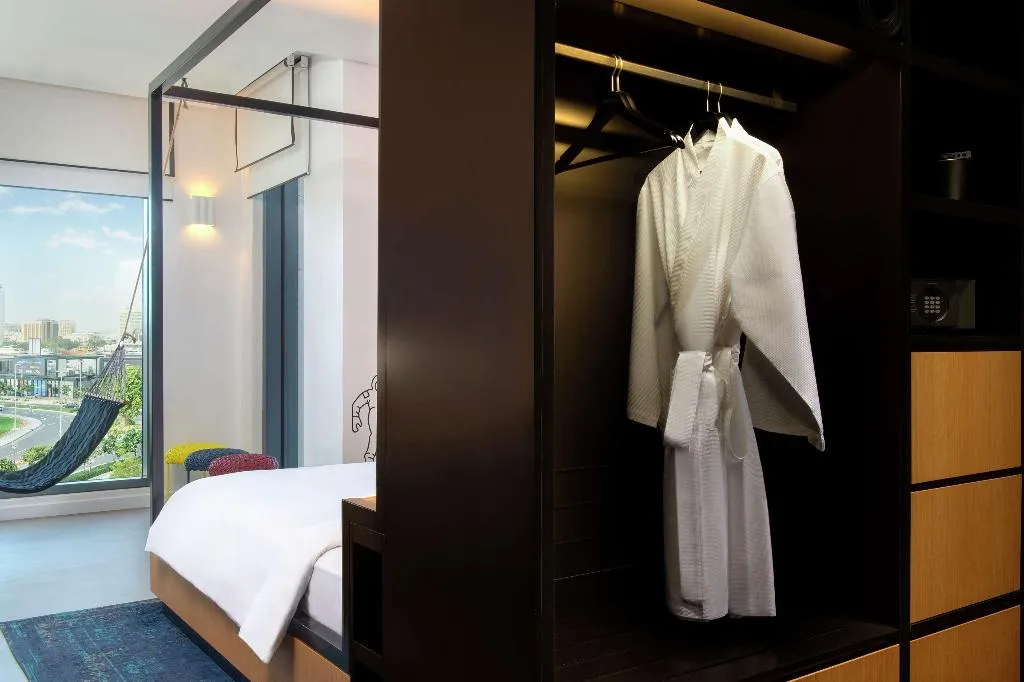 Room WITH VIEWS Room, Canopy by Hilton Dubai Al Seef, Dubai