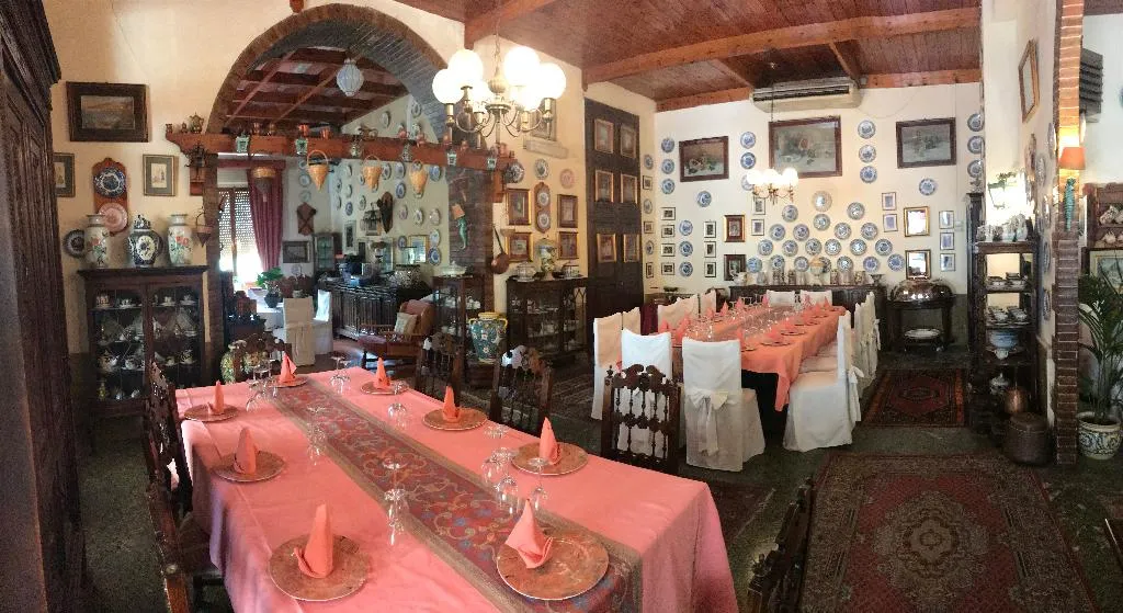 Restaurant, Villa Pina Antico Francischiello, Naples