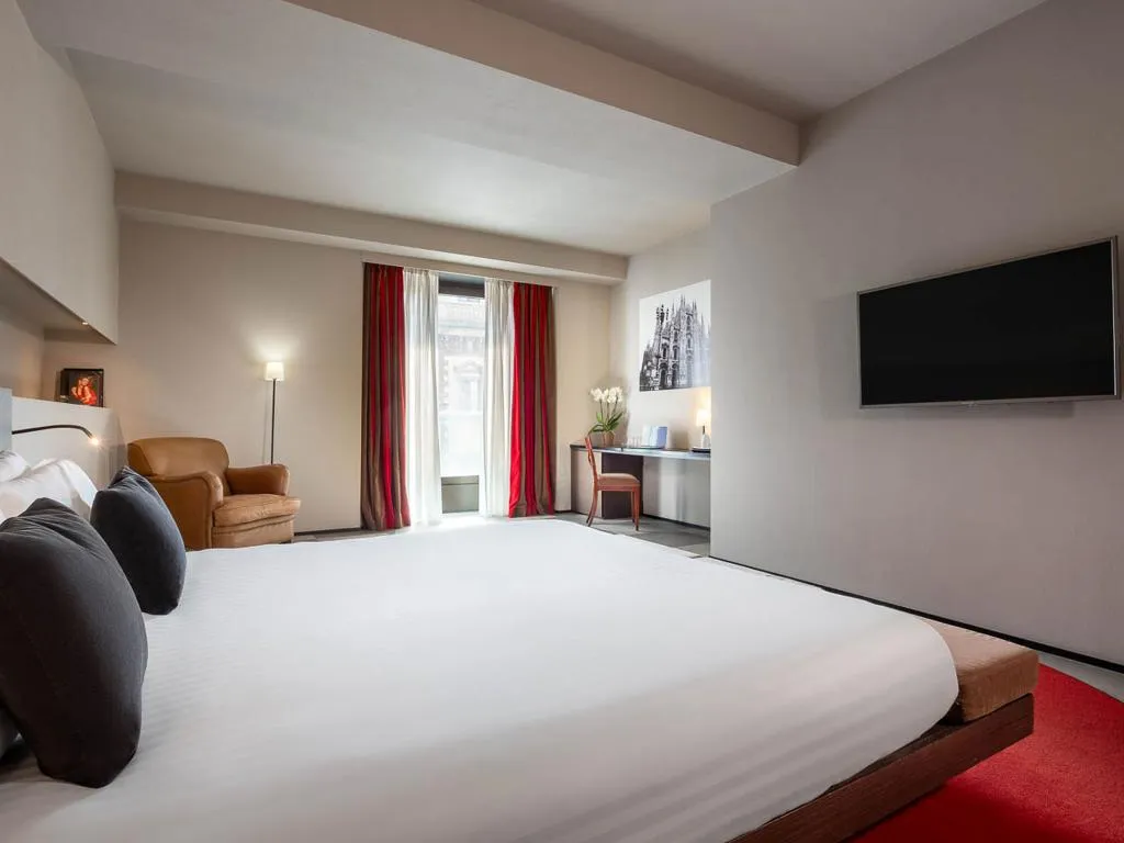 JUNIOR SUITE STANDARD Room, iH Hotels Milano Ambasciatori, Milan