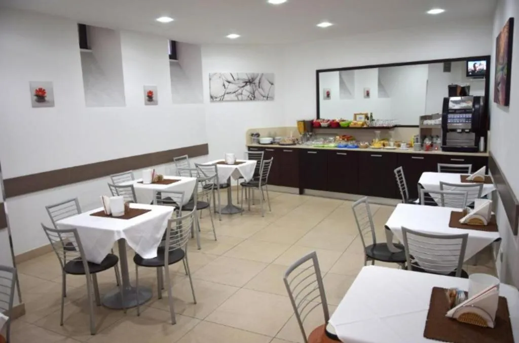 Bar, Losanna, Milan