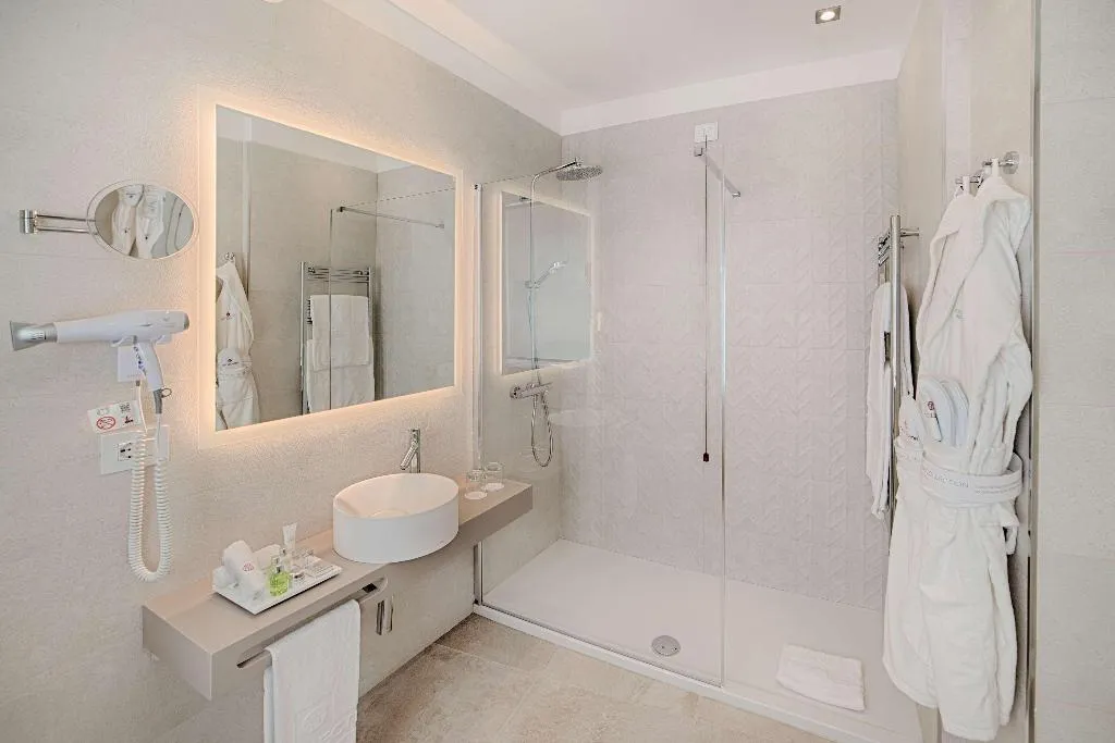 Room, NH Collection Roma Fori Imperiali, Rome