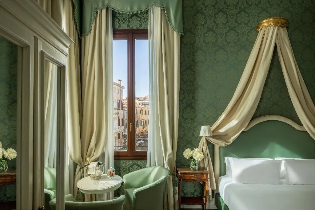 DOUBLE PREMIUM WITH VIEWS Room, Maison Venezia | UNA Esperienze, Venice