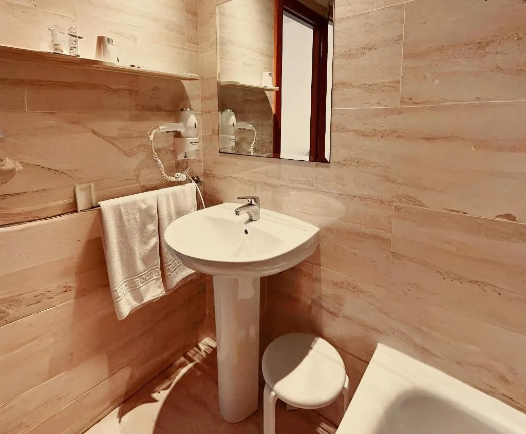 TRIPLE ONE BEDROOM ONE BATHROOM Room, Primavera, Costa Blanca