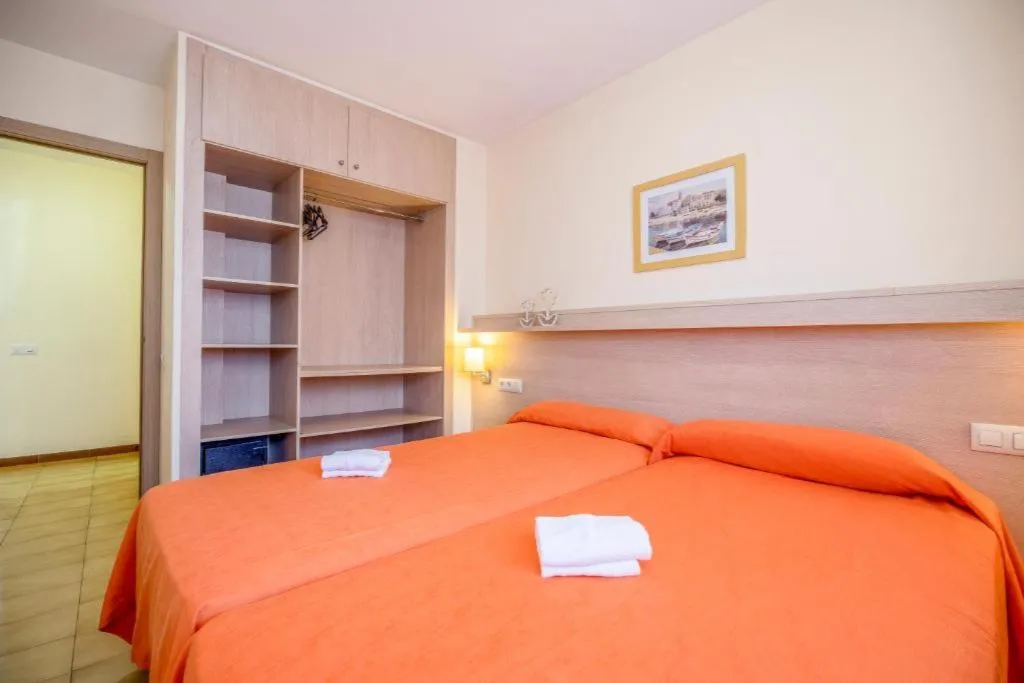 APARTMENT TWO BEDROOMS WITH AIR CONDITIONING Room, Edificio Azahar, Costa Dorada