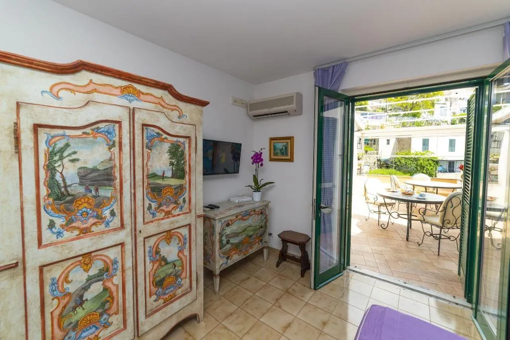 Room, Casa Teresa, Naples