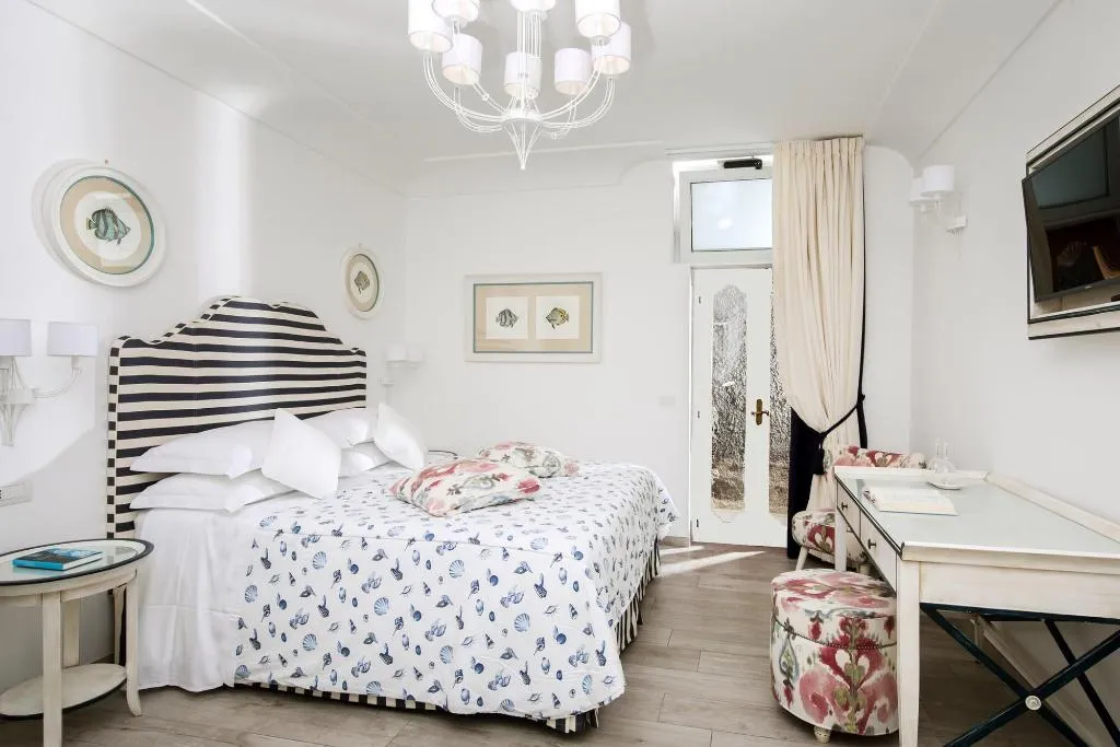 Room, Villa Corallium, Naples