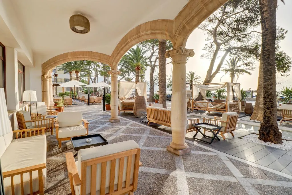 Terrace, Hoposa Uyal, Majorca