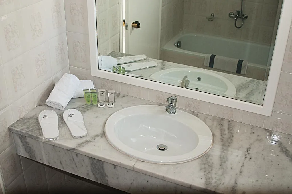 FAMILY ROOM EXECUTIVE TWO BEDROOMS Room, Skion Palace, Thessaloniki