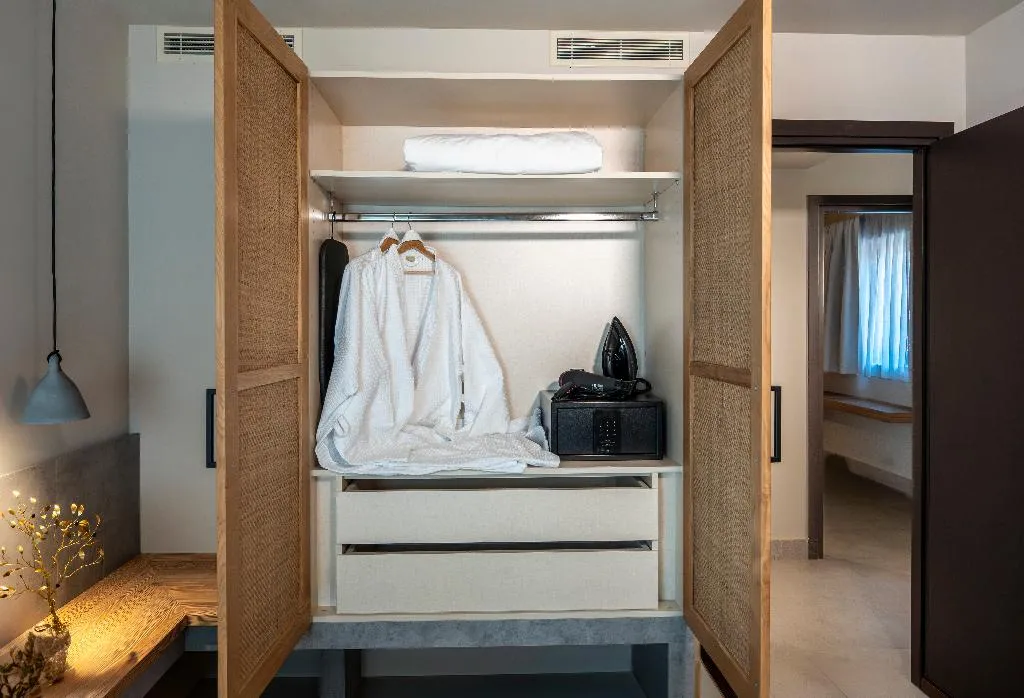SUITE TWO BEDROOMS Room, Volta Seaside Boutique Hotel, Crete
