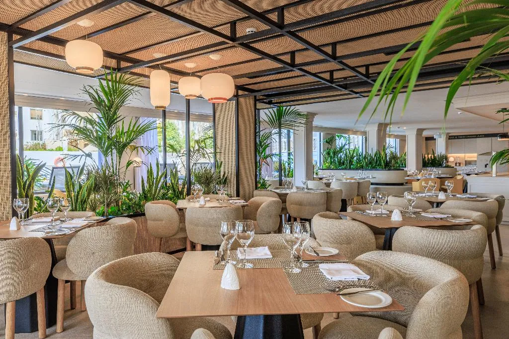 Restaurant, Hotel Illa D'or & Club Apartaments, Majorca