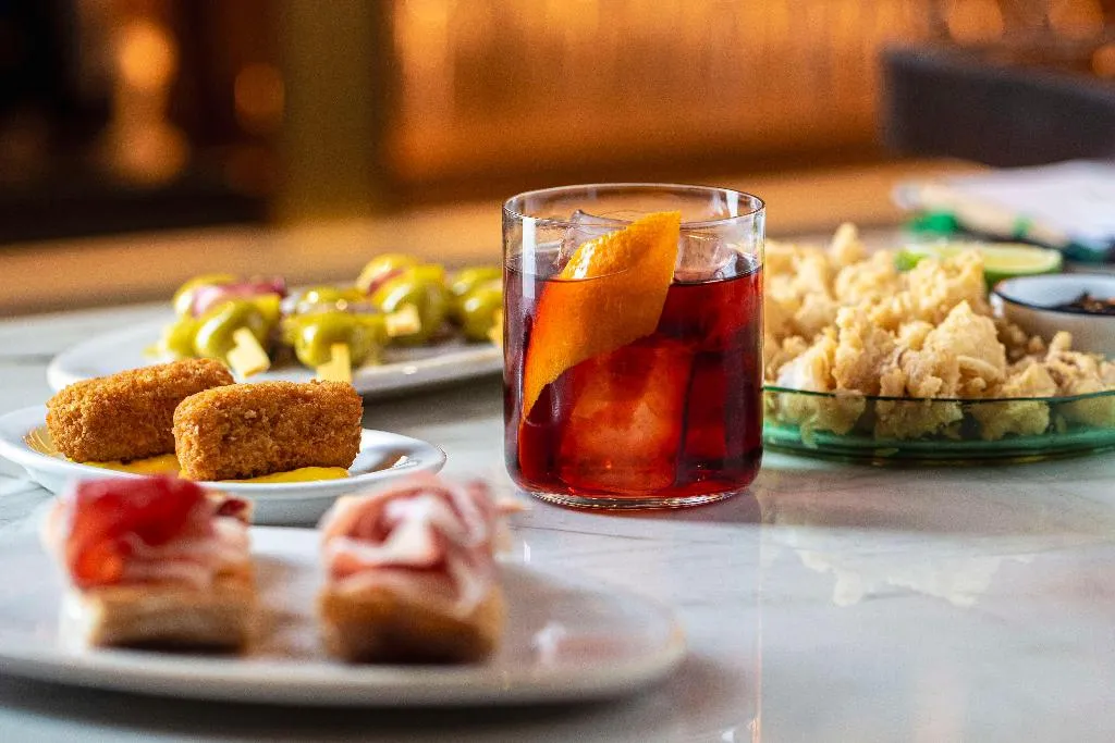 Bar, Radisson Blu 1882 Hotel, Barcelona Sagrada Familia, Barcelona
