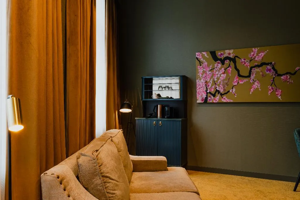 JUNIOR SUITE STANDARD Room, Hotel MAI Amsterdam, Amsterdam