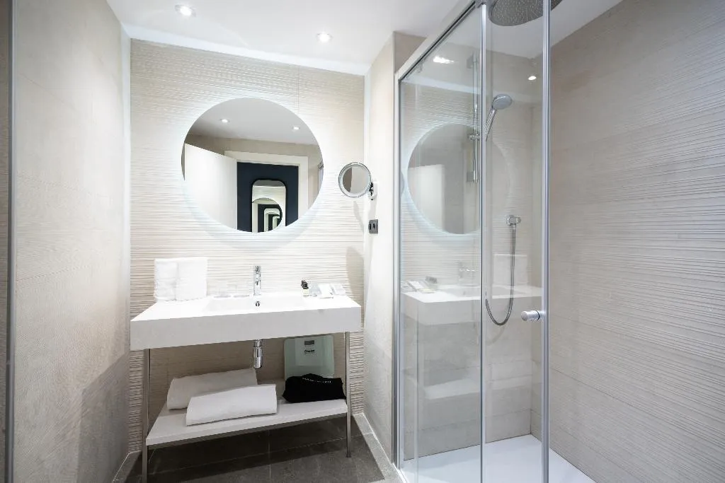DOUBLE SINGLE USE WITH TERRACE Room, Catalonia Atenas, Barcelona