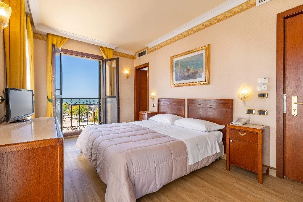 Double or Twin WITH VIEWS Room, Hotel Panorama, Venice