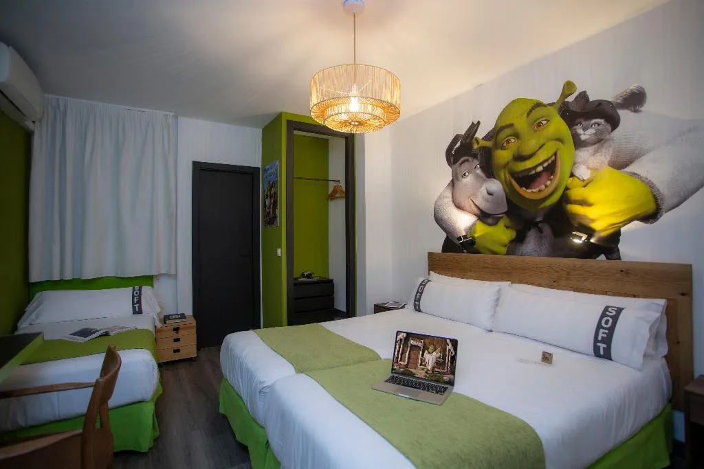 TRIPLE INNER Room, Casual Del Cine Valencia, Valencia