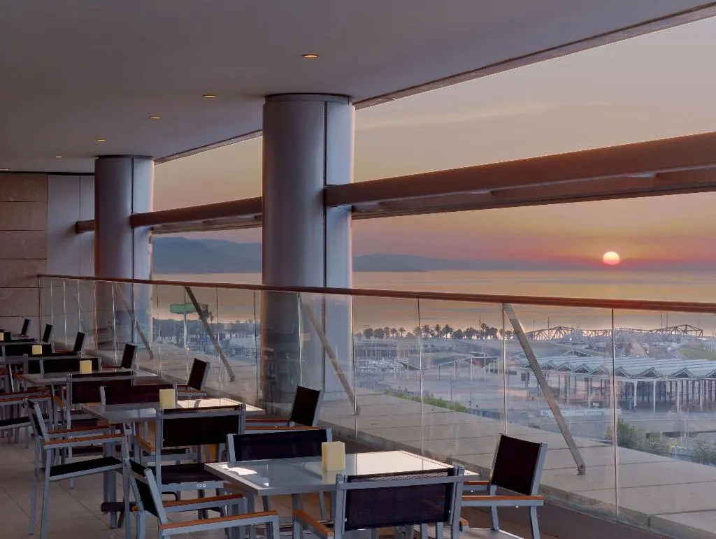 Bar, Hilton Diagonal Mar Barcelona, Barcelona