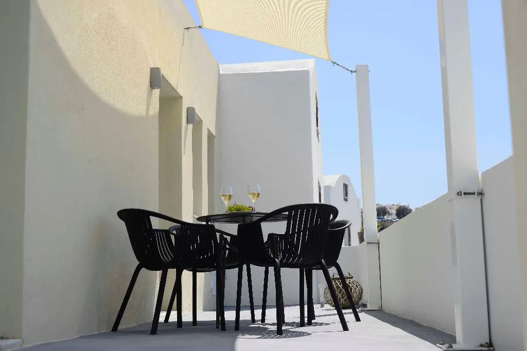 SUITE SUPERIOR Room, Aplai Dome, Santorini